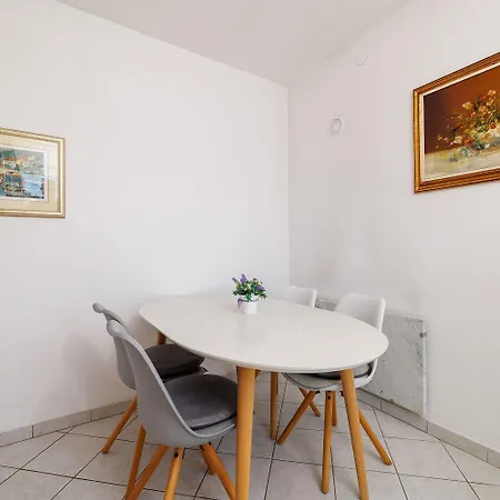 Beschauliches Nur 300 Meter Zum Mit Garten Und Grill 아파트 노비비노돌스키